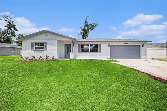2905 FOREST CIRCLE