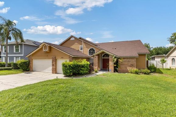 425 STERLING LAKE DRIVE