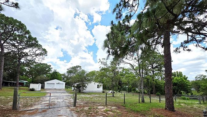 18315 DRAYTON STREET