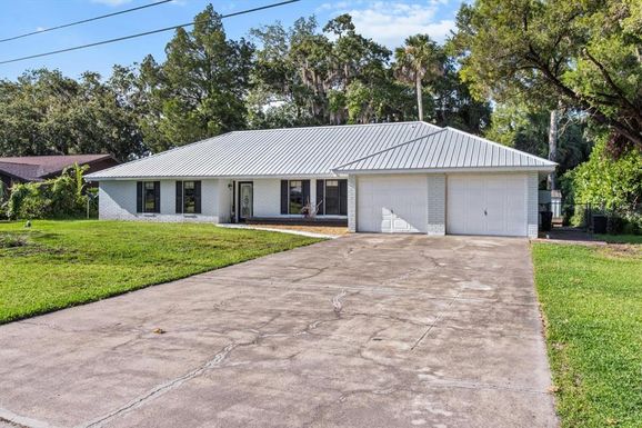 18 PALM CIRCLE DRIVE