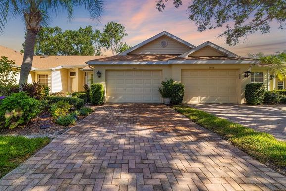 2411 NEW HAVEN CIRCLE UNIT 70