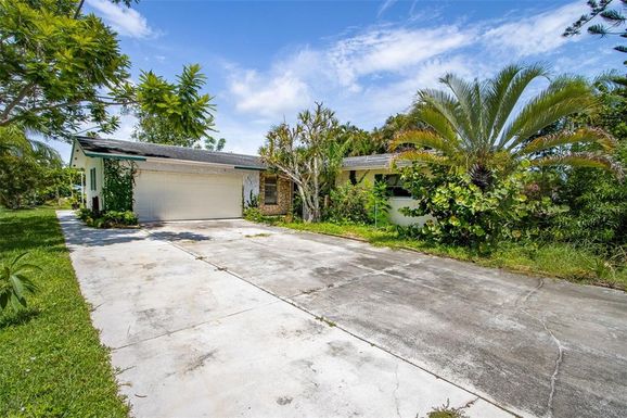 2137 SAINT CROIX AVENUE
