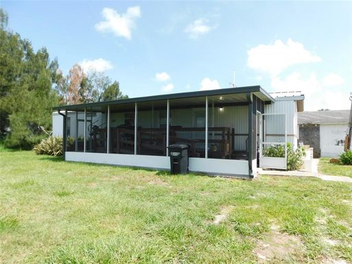 4932 SE APACHE DRIVE