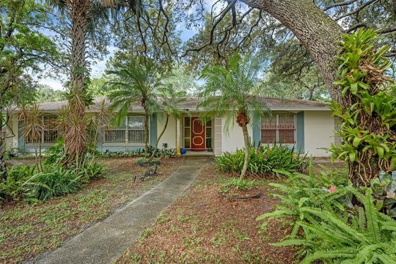 806 LEOPARD TRAIL
