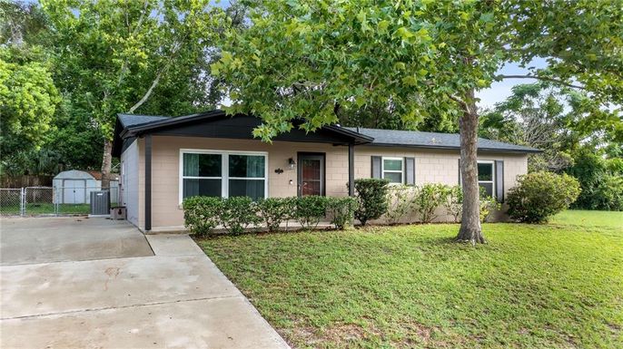 1209 RUSSELL DRIVE