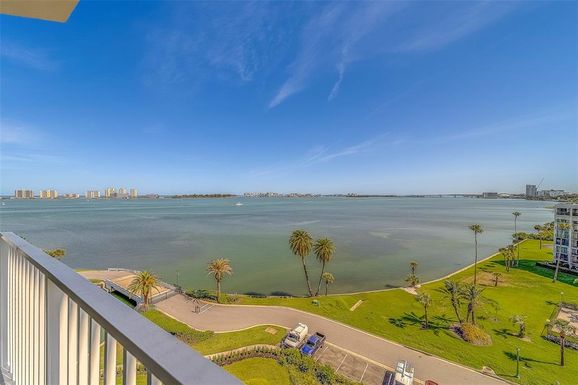2 SEASIDE LANE UNIT 801