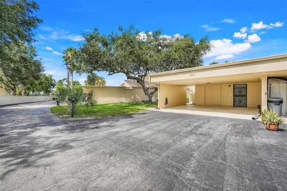 208 SONORA DRIVE UNIT 208