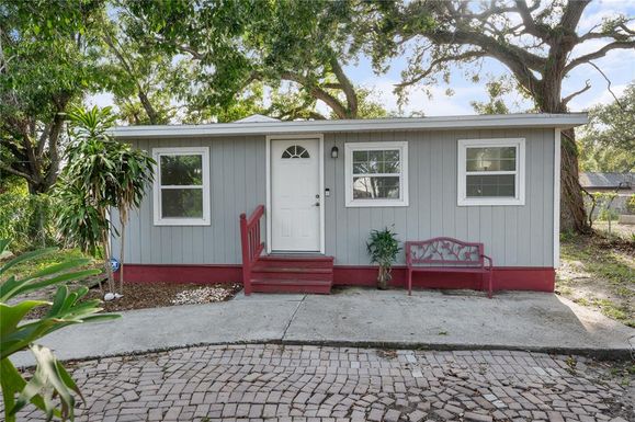 2005 GILLESPIE AVENUE