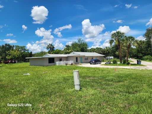 1821 LOS PINOS DRIVE