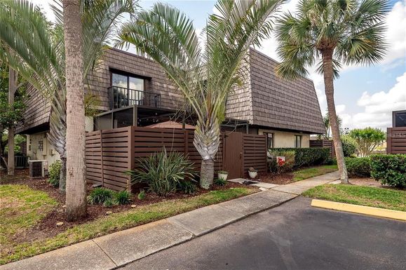 15344 E POND WOODS DRIVE