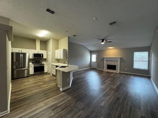 8520 STAR LEAF COURT