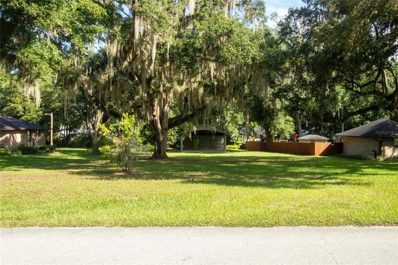523 SE 28TH WAY