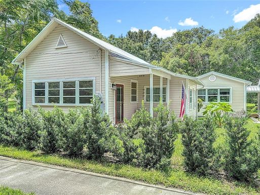 128 N LAKEVIEW DRIVE