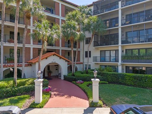 100 S INTERLACHEN AVENUE UNIT 204D