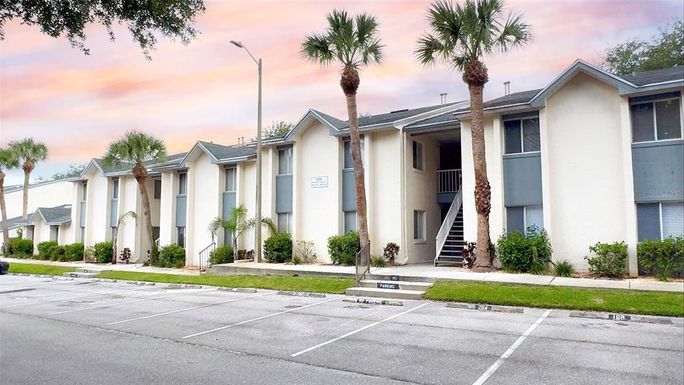 2075 ISLE ROYALE COURT SE UNIT 163