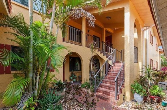 9895 CITADEL LANE UNIT 203