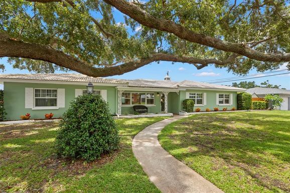 2077 MAGNOLIA DRIVE