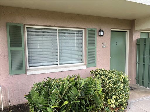 133 OYSTER BAY CIRCLE UNIT 100