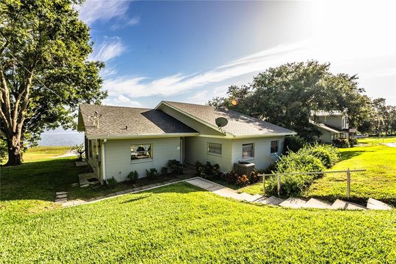 1702 N SCENIC HIGHWAY