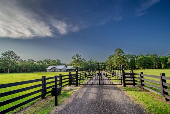 22481 SW COUNTY ROAD 18