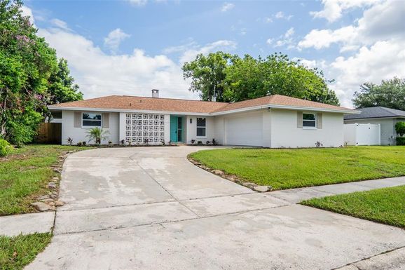 3425 FERNDELL DRIVE