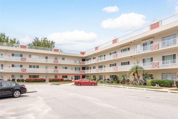 2262 SWEDISH DRIVE UNIT 10