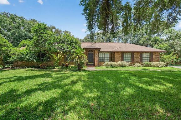 2101 WHITLOCK PLACE