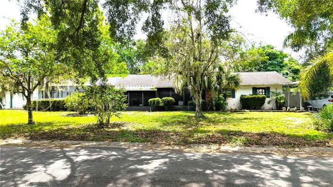402 SUNNY COURT