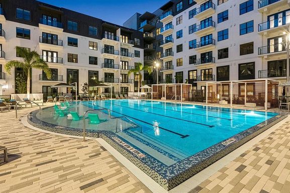 425 CENTERPOINTE CIRCLE UNIT B2.1