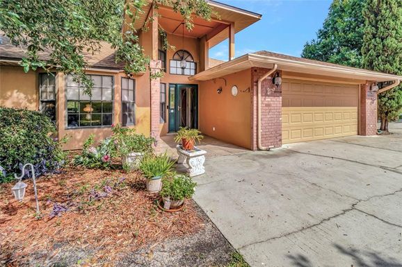 9835 LAKESHORE DRIVE