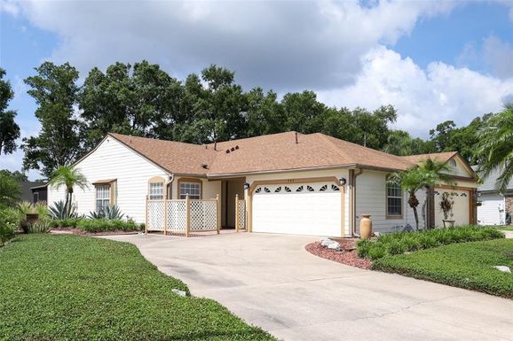 945 NORFOLK COURT