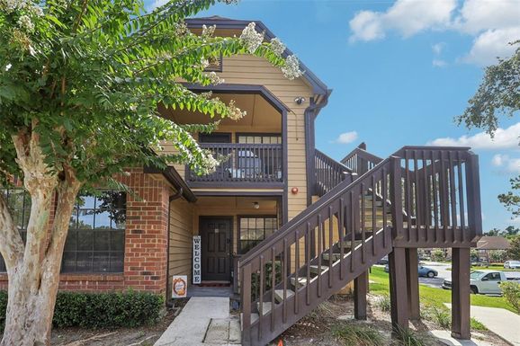 364 NORTHPOINTE COURT UNIT 208