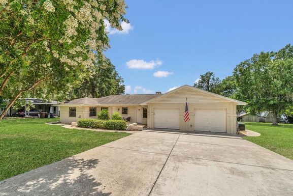 224 LAKESHORE DRIVE