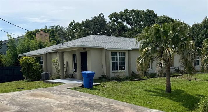 201 8TH STREET NE UNIT 201 / 203