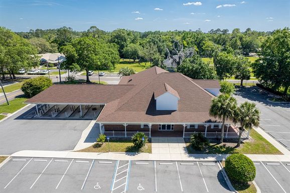 300 W MAIN STREET