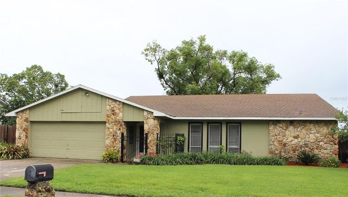 1015 WOODALL DRIVE