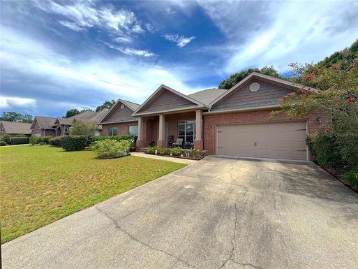 223 PARADISE PALM CIRCLE
