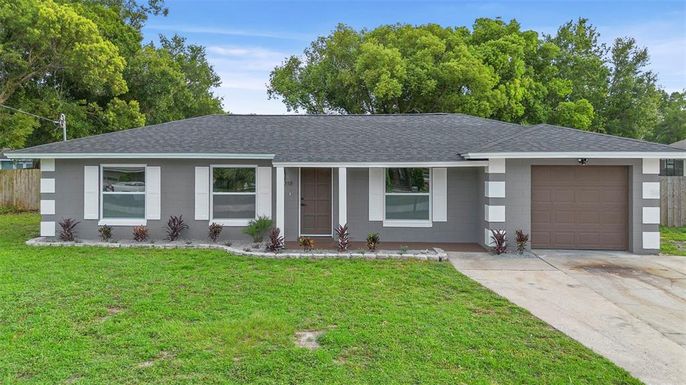 5310 PINEVIEW WAY