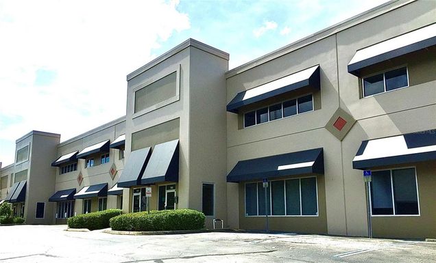 7802 KINGSPOINTE PARKWAY UNIT 207B