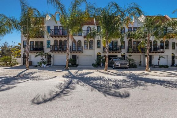 530 5TH STREET W UNIT 3