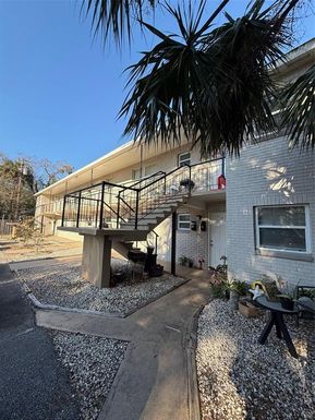 805 LOUISVILLE STREET UNIT 7