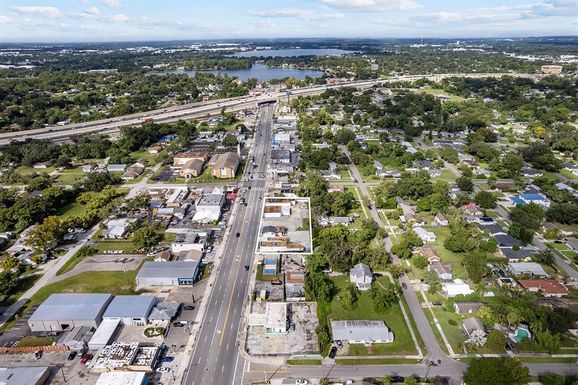 2021 W FAIRBANKS AVENUE