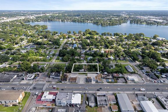 2002 KAROLINA AVENUE