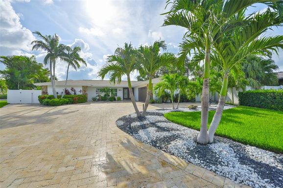 101 POINCIANA LANE