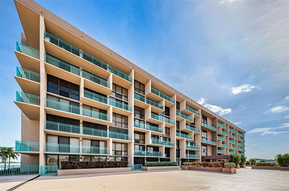 1 KEY CAPRI UNIT 310E