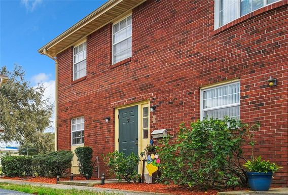 1920 E EDGEWOOD DRIVE UNIT E1