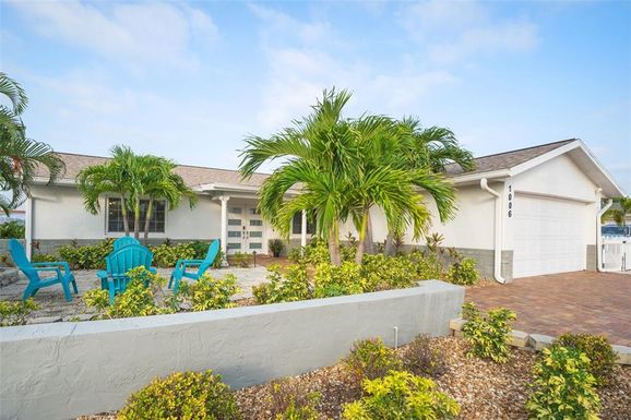1006 SAGO PALM WAY