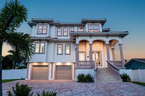 3141 HIBISCUS DRIVE W