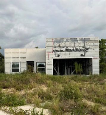 2586 CEDARWOOD DRIVE