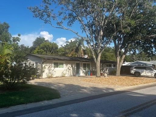 4095 LOCUST STREET NE